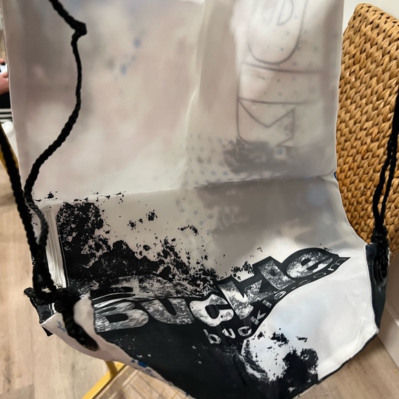 Buckle Splatter Design Drawstring Bag - Picture 4 of 4